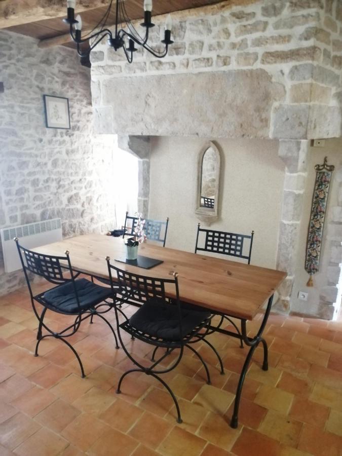 Traditional Stone Cottage Condac Екстер'єр фото